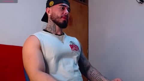 Snapshot of tommyblessd1 chatting on December 4, 2025, 5:39 am Steven online show from December 4, 2025, 5:39 am