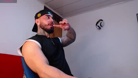 Snapshot of tommyblessd1 chatting on December 5, 2025, 8:23 am Steven online show from December 5, 2025, 8:23 am