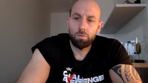 Snapshot of tommyx01 chatting on January 10, 2025, 8:18 am Thomas Fit online show from January 10, 2025, 8:18 am