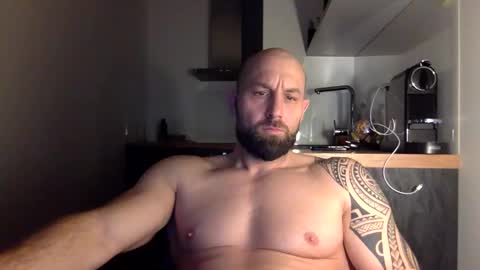 Snapshot of tommyx01 chatting on January 14, 2025, 10:23 pm Thomas Fit online show from January 14, 2025, 10:23 pm