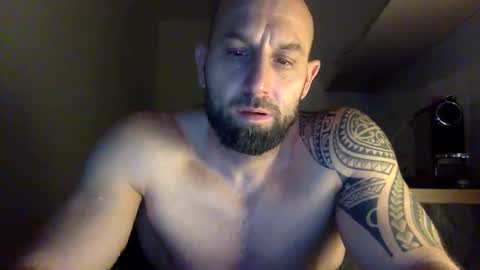 Snapshot of tommyx01 chatting on February 6, 2025, 10:10 pm Thomas Fit online show from February 6, 2025, 10:10 pm