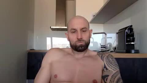 Snapshot of tommyx01 chatting on March 7, 2025, 10:13 am Thomas Fit online show from March 7, 2025, 10:13 am