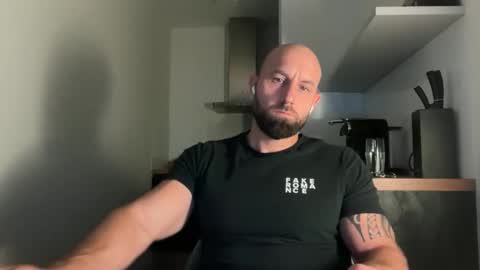 Snapshot of tommyx01 chatting on September 24, 2025, 8:45 pm Thomas Fit online show from September 24, 2025, 8:45 pm