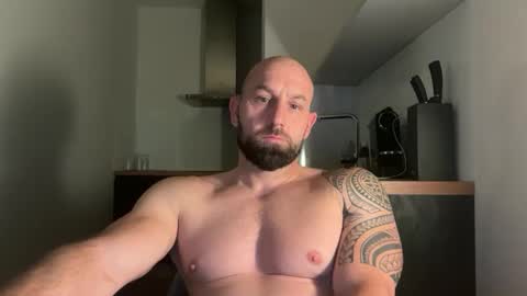 Snapshot of tommyx01 chatting on September 25, 2025, 9:51 pm Thomas Fit online show from September 25, 2025, 9:51 pm