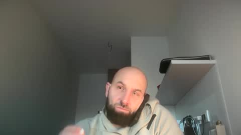 Snapshot of tommyx01 chatting on October 20, 2025, 5:52 am Thomas Fit online show from October 20, 2025, 5:52 am