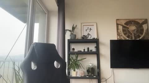 Snapshot of tommyx01 chatting on November 12, 2025, 9:10 am Thomas Fit online show from November 12, 2025, 9:10 am