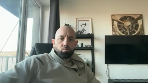 Snapshot of tommyx01 chatting on November 19, 2025, 7:41 am Thomas Fit online show from November 19, 2025, 7:41 am