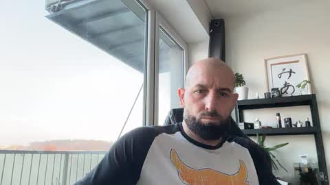 Snapshot of tommyx01 chatting on November 28, 2025, 7:33 am Thomas Fit online show from November 28, 2025, 7:33 am