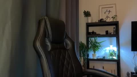 Snapshot of tommyx01 chatting on November 29, 2025, 9:07 pm Thomas Fit online show from November 29, 2025, 9:07 pm