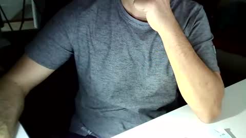 Snapshot of tomtom02029 chatting on December 7, 2024, 1:40 pm Tom online show from December 7, 2024, 1:40 pm