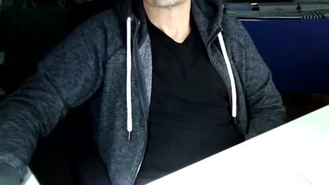 Snapshot of tomtom02029 chatting on December 10, 2024, 1:22 pm Tom online show from December 10, 2024, 1:22 pm