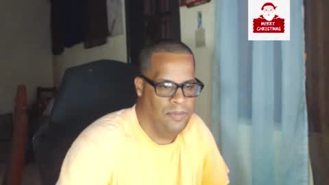 Snapshot of toni2814 chatting on December 2, 2024, 2:09 am Antonio online show from December 2, 2024, 2:09 am
