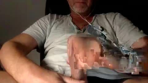 Snapshot of tonic999 chatting on November 6, 2025, 5:58 pm Call me Calvin online show from November 6, 2025, 5:58 pm