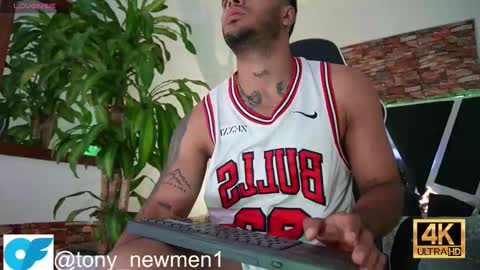 Snapshot of tony_newmen chatting on December 12, 2024, 2:44 pm tony online show from December 12, 2024, 2:44 pm