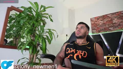 Snapshot of tony_newmen chatting on December 19, 2024, 2:02 pm tony online show from December 19, 2024, 2:02 pm