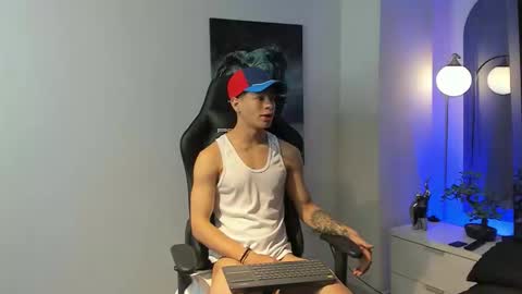 tony_petrov online show from November 24, 2025, 11:43 am