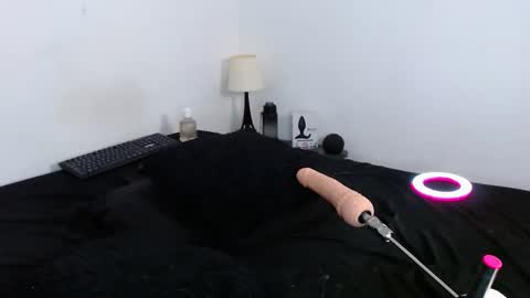 Tony online show from December 17, 2025, 11:44 pm