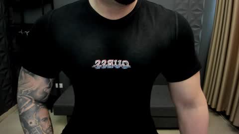 Snapshot of tonywilcoxx chatting on January 12, 2025, 9:40 am TonyWilcox online show from January 12, 2025, 9:40 am