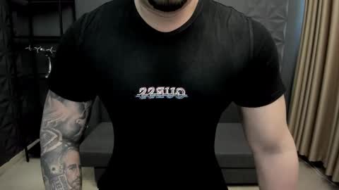 Snapshot of tonywilcoxx chatting on January 16, 2025, 6:56 am TonyWilcox online show from January 16, 2025, 6:56 am