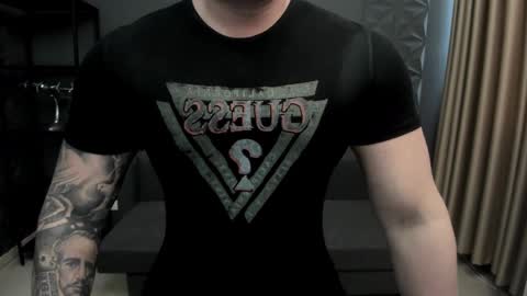 Snapshot of tonywilcoxx chatting on January 18, 2025, 9:02 am TonyWilcox online show from January 18, 2025, 9:02 am