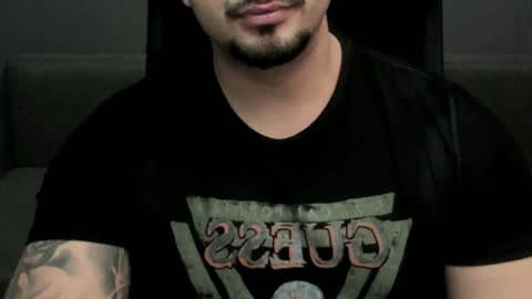 Snapshot of tonywilcoxx chatting on January 18, 2025, 12:04 pm TonyWilcox online show from January 18, 2025, 12:04 pm