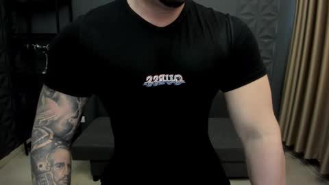 Snapshot of tonywilcoxx chatting on January 22, 2025, 9:35 am TonyWilcox online show from January 22, 2025, 9:35 am