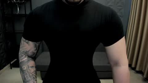 Snapshot of tonywilcoxx chatting on February 20, 2025, 5:44 am TonyWilcox online show from February 20, 2025, 5:44 am