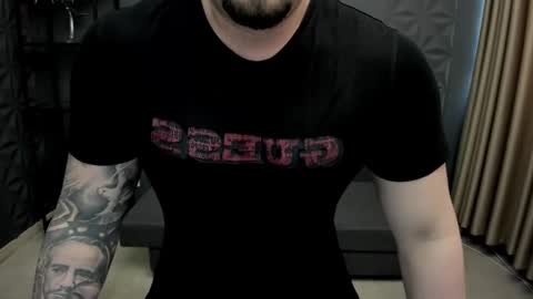 Snapshot of tonywilcoxx chatting on March 3, 2025, 8:05 am TonyWilcox online show from March 3, 2025, 8:05 am