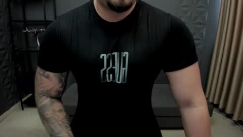 Snapshot of tonywilcoxx chatting on September 23, 2025, 5:54 am TonyWilcox online show from September 23, 2025, 5:54 am