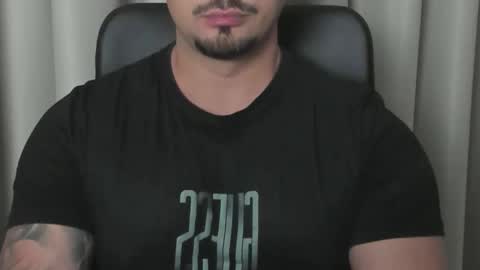 Snapshot of tonywilcoxx chatting on September 28, 2025, 5:35 am TonyWilcox online show from September 28, 2025, 5:35 am