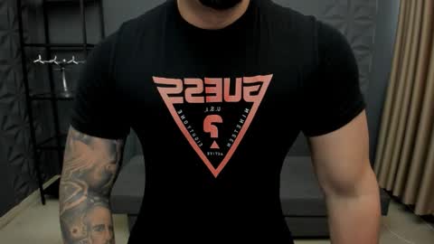 Snapshot of tonywilcoxx chatting on October 10, 2025, 5:28 am TonyWilcox online show from October 10, 2025, 5:28 am