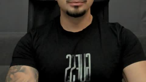 Snapshot of tonywilcoxx chatting on October 11, 2025, 6:01 am TonyWilcox online show from October 11, 2025, 6:01 am