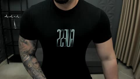 Snapshot of tonywilcoxx chatting on October 14, 2025, 5:30 am TonyWilcox online show from October 14, 2025, 5:30 am