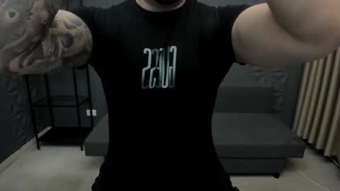 Snapshot of tonywilcoxx chatting on October 18, 2025, 4:48 am TonyWilcox online show from October 18, 2025, 4:48 am