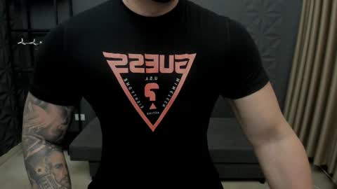 Snapshot of tonywilcoxx chatting on November 12, 2025, 5:52 am TonyWilcox online show from November 12, 2025, 5:52 am