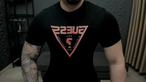 Snapshot of tonywilcoxx chatting on December 5, 2025, 6:33 am TonyWilcox online show from December 5, 2025, 6:33 am