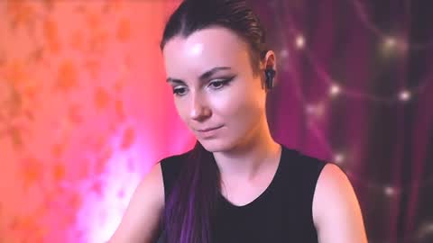 Snapshot of too_beautiful chatting on January 3, 2025, 8:43 pm Elizabeth online show from January 3, 2025, 8:43 pm