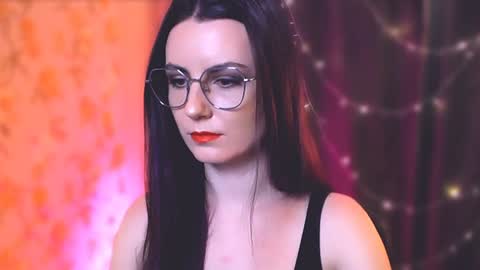 Snapshot of too_beautiful chatting on January 8, 2025, 8:07 pm Elizabeth online show from January 8, 2025, 8:07 pm