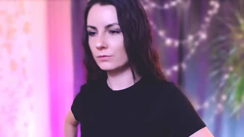 Snapshot of too_beautiful chatting on January 12, 2025, 8:14 pm Elizabeth online show from January 12, 2025, 8:14 pm