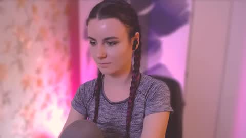 Snapshot of too_beautiful chatting on February 28, 2025, 4:53 pm Elizabeth online show from February 28, 2025, 4:53 pm