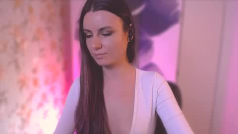 Snapshot of too_beautiful chatting on March 4, 2025, 11:29 am Elizabeth online show from March 4, 2025, 11:29 am