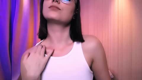 Snapshot of too_beautiful chatting on December 3, 2025, 6:50 pm Elizabeth online show from December 3, 2025, 6:50 pm