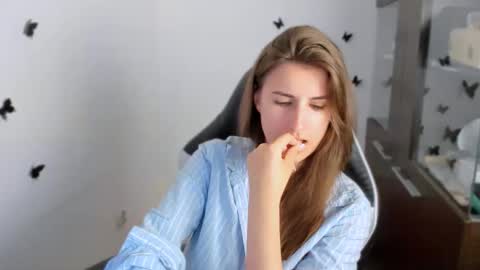 Alisson online show from September 20, 2025, 7:26 pm