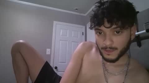 Snapshot of toolittletool chatting on December 14, 2025, 7:25 am Toolittletool online show from December 14, 2025, 7:25 am