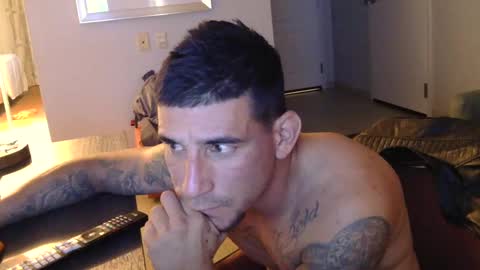 Snapshot of toomuchsmoke chatting on December 7, 2024, 9:55 pm toomuchsmoke online show from December 7, 2024, 9:55 pm