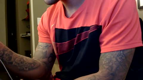 Snapshot of toomuchsmoke chatting on January 11, 2025, 7:39 am toomuchsmoke online show from January 11, 2025, 7:39 am