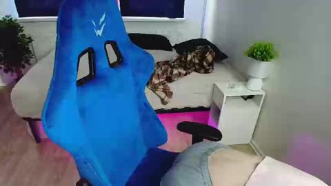 Snapshot of topcranberry chatting on March 2, 2025, 9:21 am topcranberry online show from March 2, 2025, 9:21 am