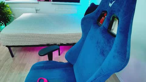 Snapshot of topcranberry chatting on October 15, 2025, 7:41 am topcranberry online show from October 15, 2025, 7:41 am