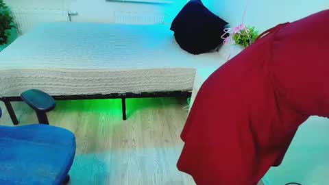 Snapshot of topcranberry chatting on October 19, 2025, 10:49 am topcranberry online show from October 19, 2025, 10:49 am