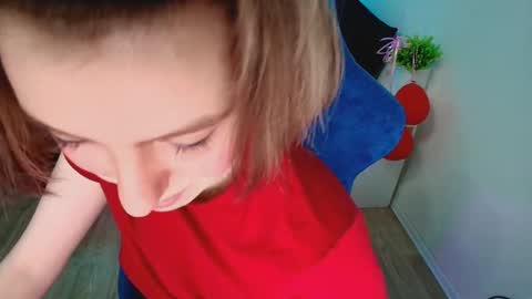 Snapshot of topcranberry chatting on October 20, 2025, 7:36 pm topcranberry online show from October 20, 2025, 7:36 pm